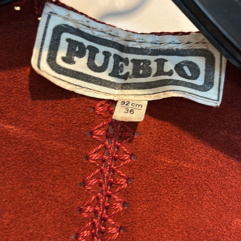 ❤️‍🔥Rare Vintage PUEBLO Navajo Suede Vest
Sm/M - Picture 2 of 15